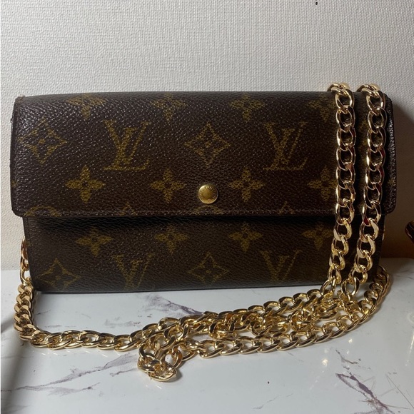Louis Vuitton Handbags - Authentic Louis Vuitton Monogram Sarah Wallet